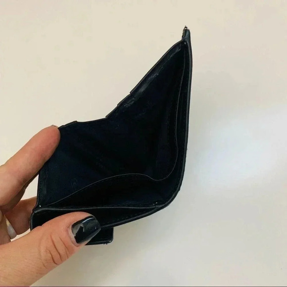 Coach Signature Wallet - Picture 5 of 6